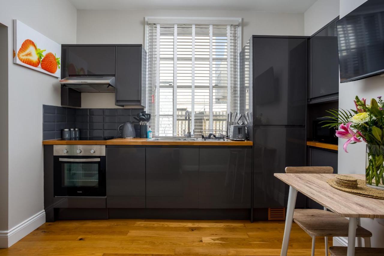 كيلتنهام Contemporary Ground Floor Apartment - Town Centre With Parking! المظهر الخارجي الصورة