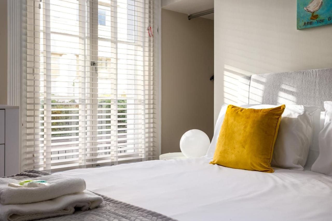 كيلتنهام Contemporary Ground Floor Apartment - Town Centre With Parking! المظهر الخارجي الصورة