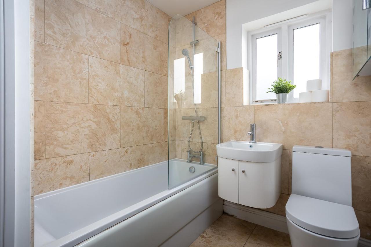 كيلتنهام Contemporary Ground Floor Apartment - Town Centre With Parking! المظهر الخارجي الصورة